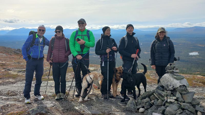 Hiking trip for visually impaired people with guide dogs
